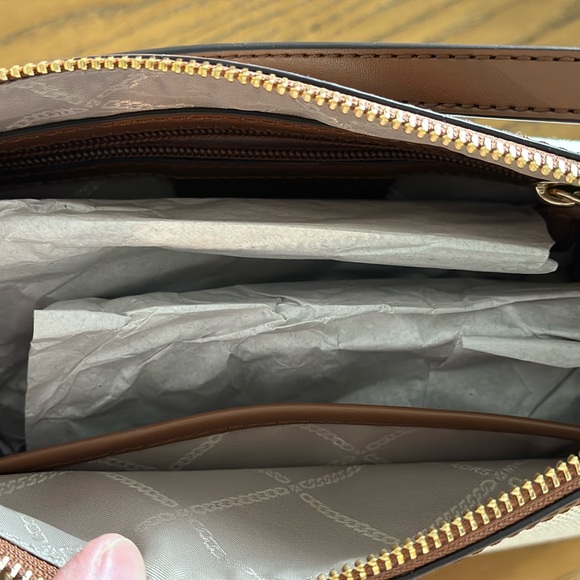 Michael Kors Talia Medium Top Zip Crossbody Bag Color:Natural/Luggage - Picture 6 of 7